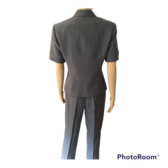 Kasper ASL Petite Vintage Double Breasted Suit in Size 2P - Picture 2 of 13